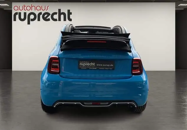 Angebotsdetails Abarth 500e Scorpione Blau