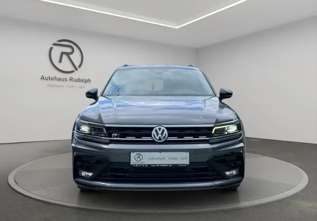 Angebotsdetails Volkswagen Tiguan 2.0 TDI Highline R-Line 'Black Style' Grau (Indiumgrau Metallic)