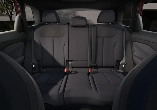 Angebotsdetails Audi Q3 Audi Q3 S line 1.5 TFSI 110 kW (150 PS) 7-Gang tronic Progressivrot Metallic