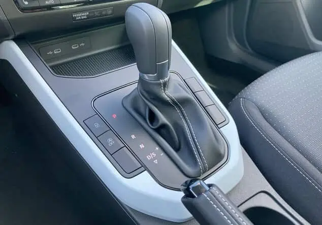 Angebotsdetails Seat Arona 1.0 TSI Style Edition Edition 1.0 TSI 85 kW (116 PS) 7-Gang- Schwarz, Weiß, Grau