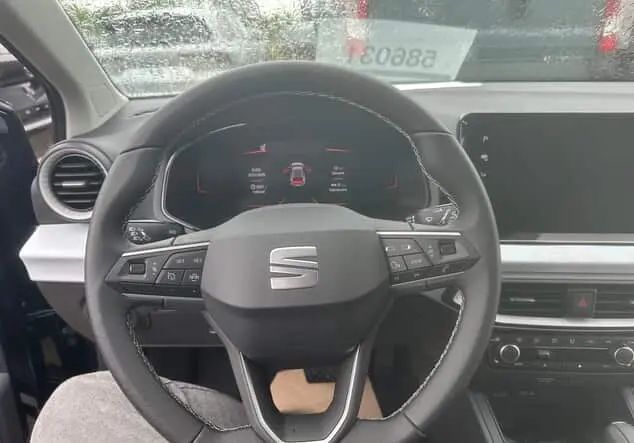Angebotsdetails Seat Ibiza Seat Ibiza FR Black Edition 1.0 TSI 85 kW (116 PS) 7-Gang-DSG Midnight Schwarz Metallic