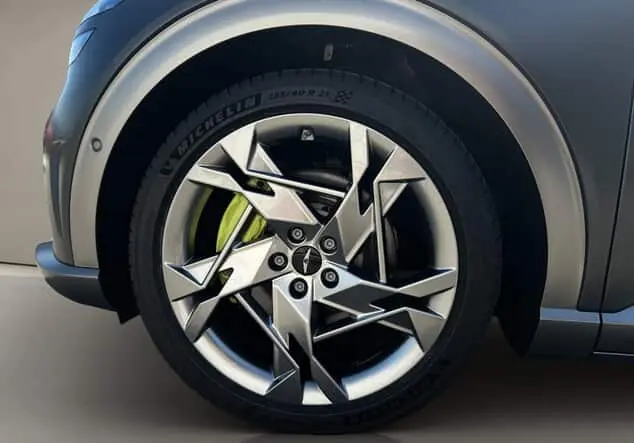 Angebotsdetails Genesis GV60 Sport Plus Melbourne Grey Matt