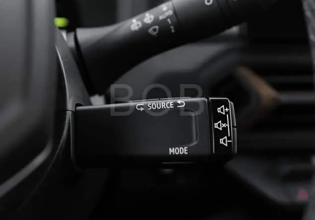 Angebotsdetails Dacia Duster Extreme HYBRID 140 KLIMA BT Perlmutt-Schwarz (Schwarz)