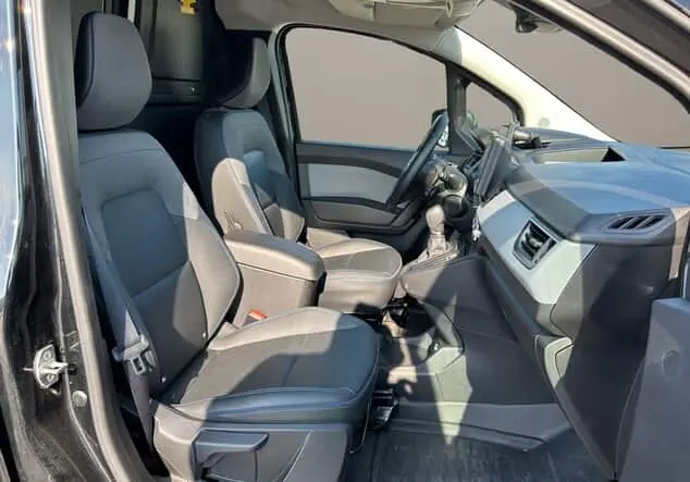 Angebotsdetails Nissan Townstar EV Kastenwagen L1 mit SORTIMO - PERFEKT FÜRS HANDWERK Schwarz