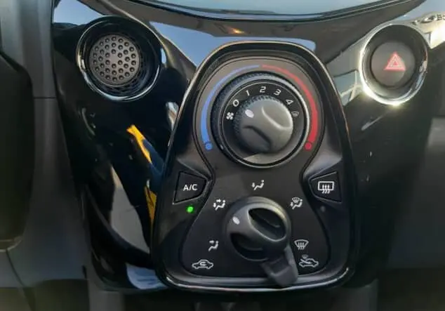 Angebotsdetails Peugeot 108 Caldera Schwarz Metallic