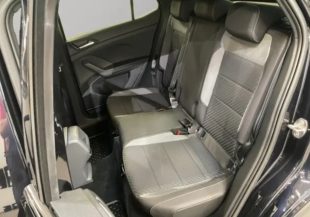 Angebotsdetails Volkswagen T-Cross 1.5 TSI R-Line / RFK Schwarz (Deep Black Perleffekt)