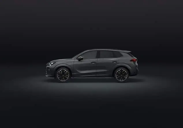 Angebotsdetails Cupra Terramar 1.5 e-HYBRID 200 kW (272 PS) 6-Gang-DSG Enceladus Grau Matt