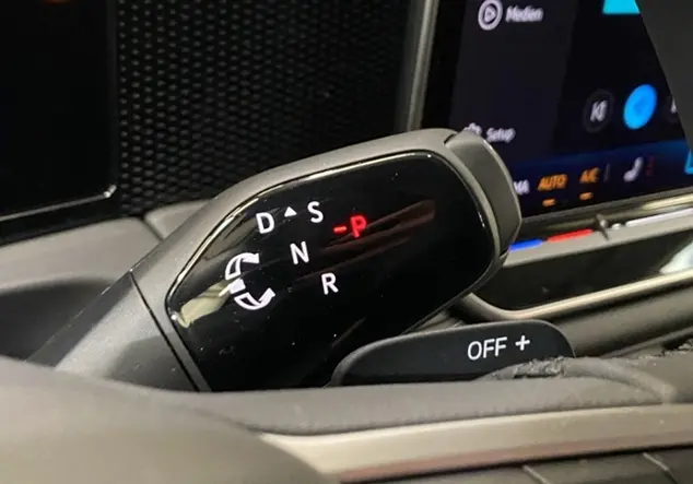 Angebotsdetails Volkswagen Tiguan III Life 1.5 eTSI KLIMA ALU Schwarz (Grenadillschwarz Metallic)