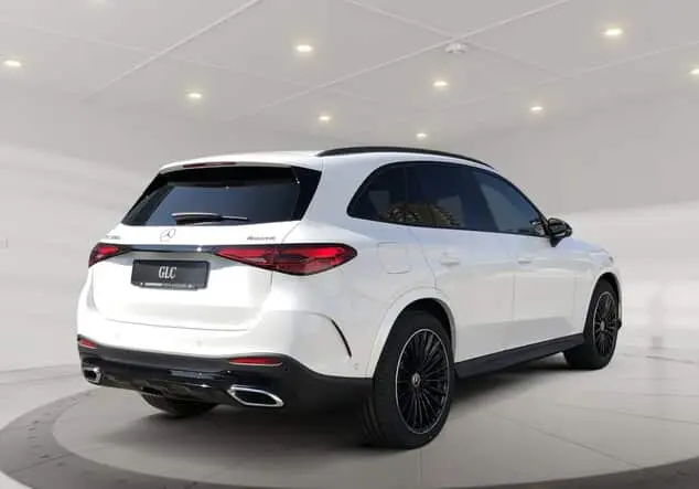 Angebotsdetails Mercedes-Benz GLC 300 d 4MATIC ++sofort verfügbar++ Weiß manufaktur lack manufaktur opalithweiß bright
