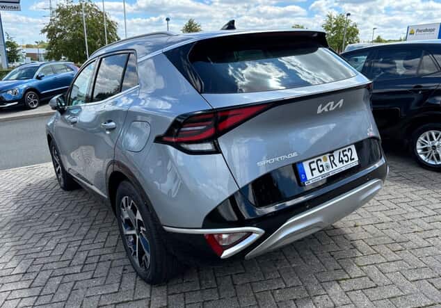 Angebotsdetails Kia Sportage 1.6 T-GDI Hybrid Spirit Auto 4WD DRIVE Silber (Lunarsilber Metallic)