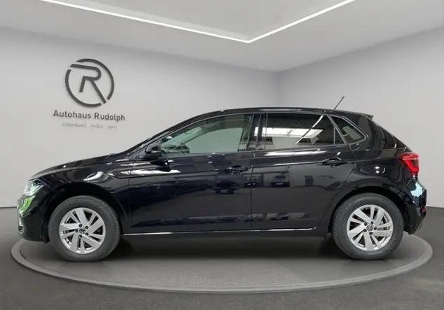 Angebotsdetails Volkswagen Polo 1.0 TSI Style / Einparkhilfe Schwarz (Deep Black Perleffekt)