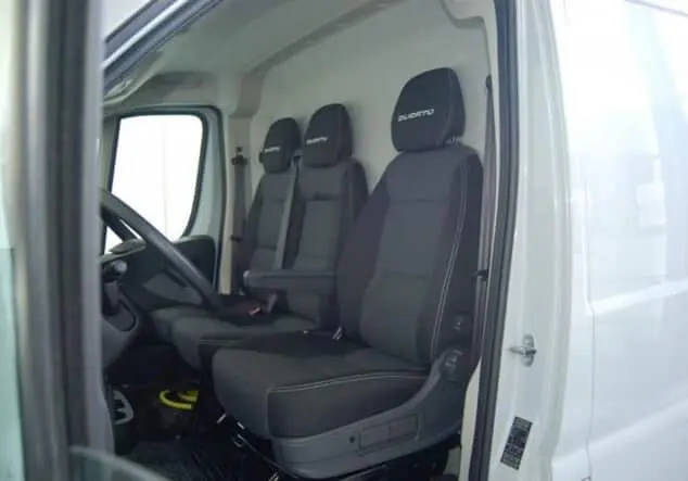 Angebotsdetails Fiat Ducato Elektro L2H2 verblecht Grau