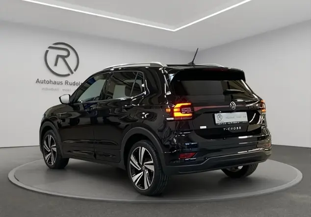 Angebotsdetails Volkswagen T-Cross 1.5 TSI R-Line / RFK Schwarz (Deep Black Perleffekt)
