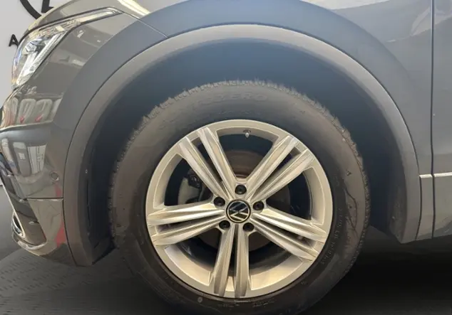 Angebotsdetails Volkswagen Tiguan 2.0TDI R-Line 4Motion IQ-Drive Rf Grau (Delfingrau Metallic)