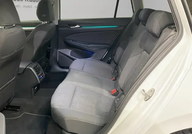 Angebotsdetails Volkswagen Golf VIII Variant 1.5 TSI Life / WeiÃ (Pure White)
