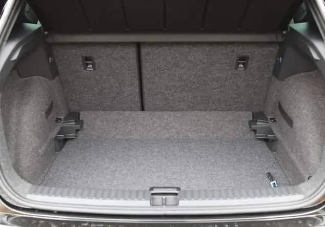Angebotsdetails Seat Arona Facelift FR 1.5TSI *AHK*18 Zoll* Mitternachtsschwarz