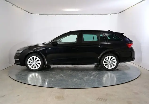 Angebotsdetails Skoda Octavia Skoda Octavia Combi Selection 1.5 TSI mHEV 110 kW (150 PS) 7-Gang-DSG Black-Magic Perleffekt