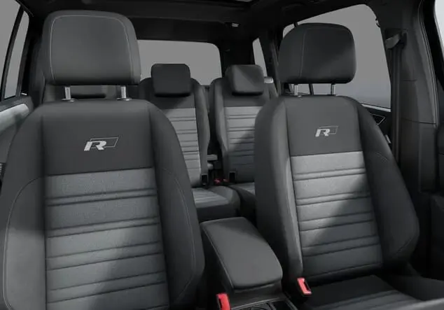 Angebotsdetails Volkswagen Touran Volkswagen Touran Highline R-Line 1.5 TSI 110 kW (150 PS) 7-Gang-DSG Grenadillschwarz Metallic