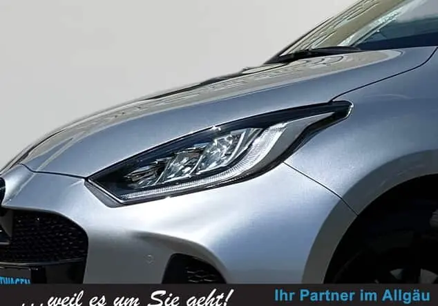 Angebotsdetails Mazda .2 HYBRID 1.5 VVT-i HOMURA PLUS HEADUP+CARPLAY+QI Stormy Silver