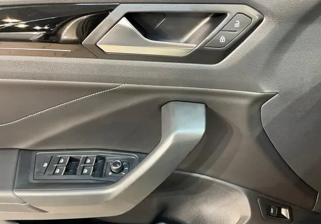 Angebotsdetails Volkswagen T-Roc 2.0 TSI R-Line 4Motion ++sofort verfügbar++ Pyritsilber