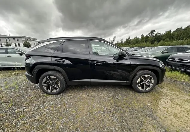 Angebotsdetails Hyundai TUCSON Hyundai Tucson GO! Plus 1.6 T-GDi HEV 6-Gang Automatikgetriebe 4WD Abyss Black