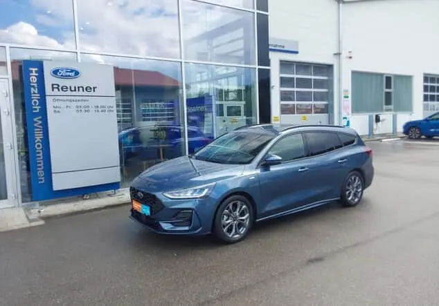 Angebotsdetails Ford Focus ST - LINE X 1.0L MHEV 155PS 7-GANG-AUTOMATIK CHROME-BLUE METALLIC
