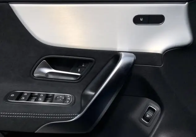 Angebotsdetails Mercedes-Benz CLA 180 Shooting Brake ++verfügbar ab 27.09.2025++ Grau manufaktur lack manufaktur alpingrau uni