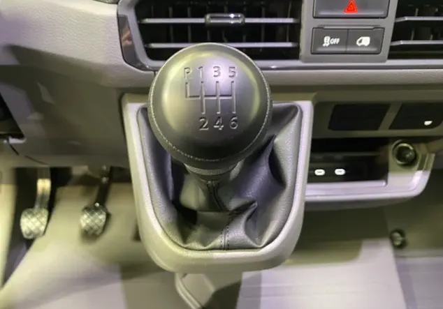Angebotsdetails Volkswagen Crafter 35 Kasten HD 2.0 TDI KLIMA WeiÃ (Candy-WeiÃ)