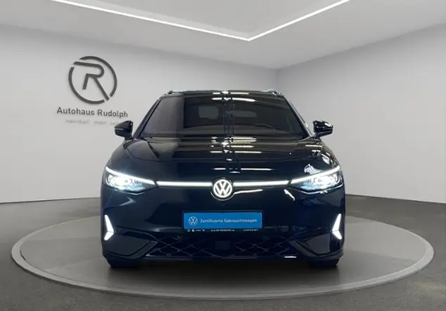 Angebotsdetails Volkswagen ID.7 Tourer 4Motion GTX KLIMA NAVI ALU Schwarz (Grenadillschwarz Metallic)
