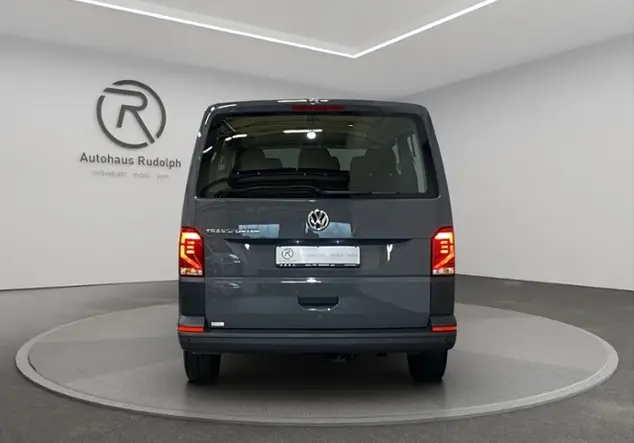 Angebotsdetails Volkswagen T6.1 Kombi 2.0 TDI LR / 9-Sitzer DAB+ Grau (Pure Grey)