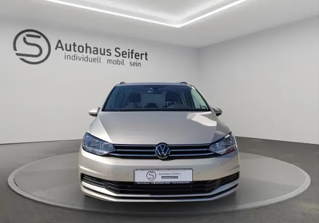 Angebotsdetails Volkswagen Touran Comfortline 1.5 TSI Silber (Ivory Silver metallic)