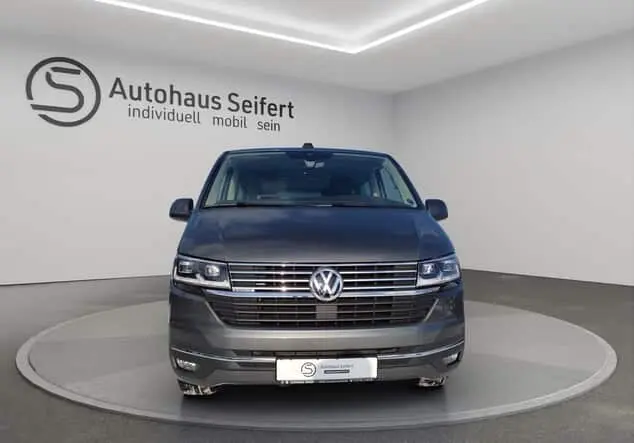 Angebotsdetails Volkswagen T6.1 Multivan Generation SiX 2.0 TDI 4Mot. Grau (Indiumgrau met.)