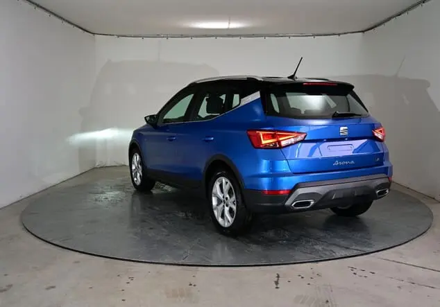 Angebotsdetails Seat Arona Seat Arona FR 1.5 TSI 110 kW (150 PS) 7-Gang-DSG Saphire Blau Metallic