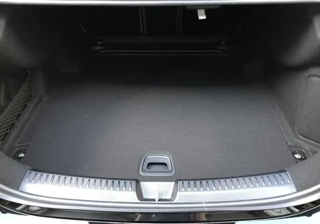 Angebotsdetails Mercedes-Benz E 220 d 4MATIC ++sofort verfügbar++ Metalliclack obsidianschwarz