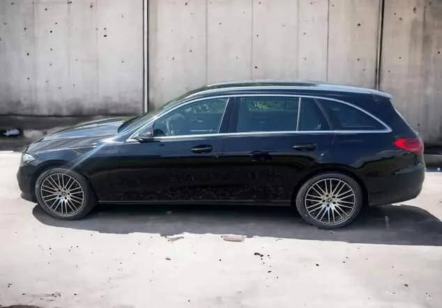 Angebotsdetails Mercedes-Benz C 180 T Avantgarde Edition NAVI elektr. Sitz 18Â° UNG. SCHWARZ - UNILACK