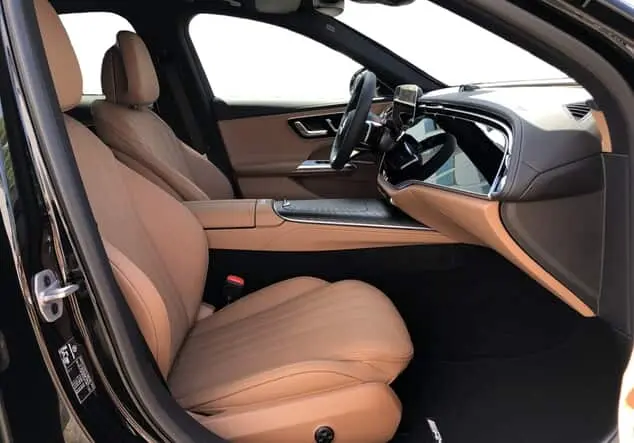 Angebotsdetails Mercedes-Benz E 220 d 4MATIC ++sofort verfügbar++ Metalliclack obsidianschwarz