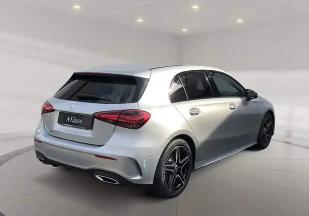 Angebotsdetails Mercedes-Benz A-Klasse 180 ++sofort verfügbar++ Metalliclack hightechsilber