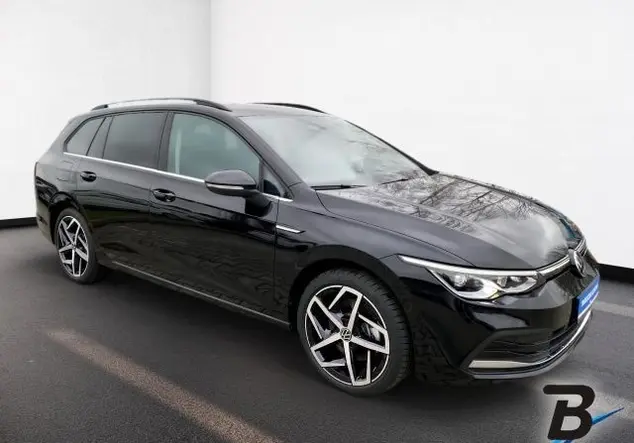 Angebotsdetails Volkswagen Golf VIII Variant 2.0 TDI Style LED-Plus+AHK Schwarz