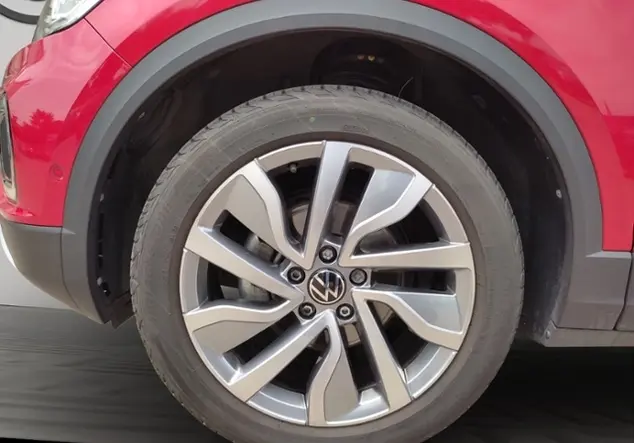 Angebotsdetails Volkswagen T-Roc Move Rot (Kings Red Metallic)