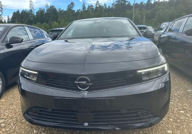 Angebotsdetails Opel Astra Opel Astra Edition 1.2 Turbo 96 kW (130 PS) 6-Gang Karbon Schwarz Metallic