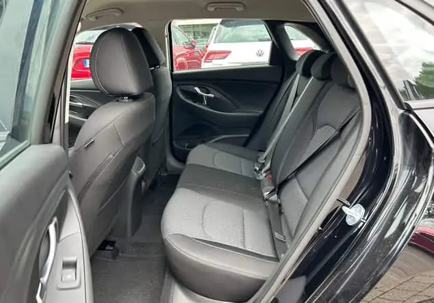 Angebotsdetails Hyundai i30 1.0T SELECT !!!SOFORT!!! CARPLAY+KAMERA+PDC Phantom Black