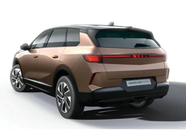 Angebotsdetails Opel Grandland Opel Grandland GS Hybrid 107 kW (145 PS) Elektrisches 6-Gang-Doppelkupplungsgetriebe (eDCT) Impakt Kupfer Metallic (Dach in Schwarz)