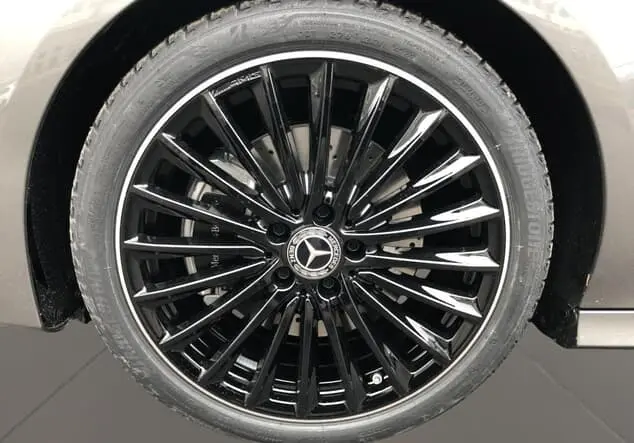 Angebotsdetails Mercedes-Benz CLA 200 Coupe AMG-Line Grau-Lack mountaingrau
