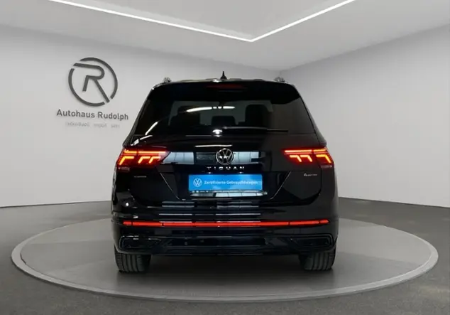 Angebotsdetails Volkswagen Tiguan Allspace 2.0 TDI 4Motion R-Line 'Blac Schwarz (Deep Black Perleffekt)