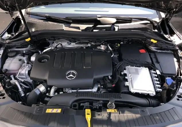 Angebotsdetails Mercedes-Benz GLA 220 d 4MATIC ++sofort verfügbar++ Metalliclack mountaingrau
