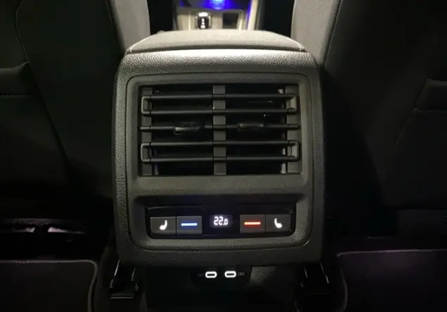 Angebotsdetails Volkswagen Golf VIII 1.4 eHybrid Style / Grau (Delfingrau Metallic)