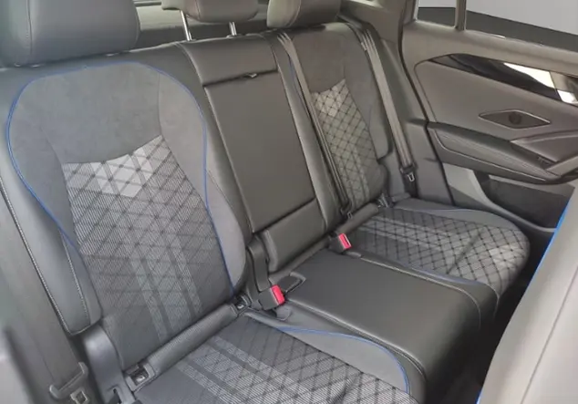 Angebotsdetails Volkswagen Tiguan 1.5 TSI eHybrid 150 kW R-Line Grau (DELFINGRAU)