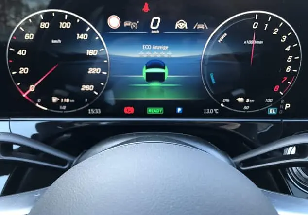 Angebotsdetails Mercedes-Benz E 300 e 4MATIC Limousine mit EQ Hybrid ++sofort verfügbar++ Manufaktur lack manufaktur alpingrau uni