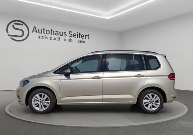 Angebotsdetails Volkswagen Touran Comfortline 1.5 TSI Silber (Ivory Silver metallic)