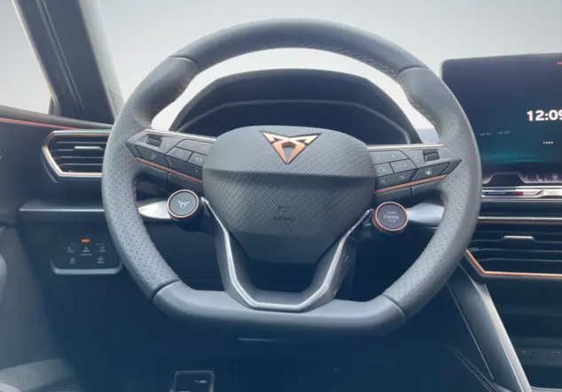 Angebotsdetails Cupra Leon Sportstourer Cupra Leon Sportstourer VZ 2.0 TSI 245 kW (333 PS) Fjord Blau